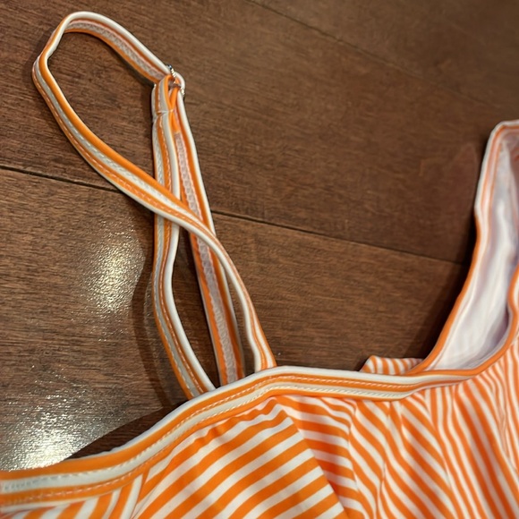 SHEIN orange floral bikini - Picture 3 of 6